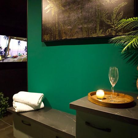 Sejour Detente A Saint-Omer - Jacuzzi Prive, Terrasse, Centre-Ville Et Parking Gratuit Exterior foto